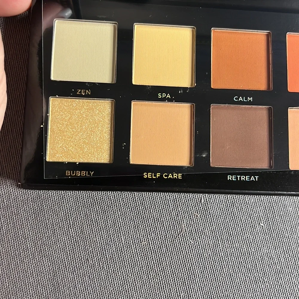BNWT Ace Beute Serenity Eye Shadow Palette